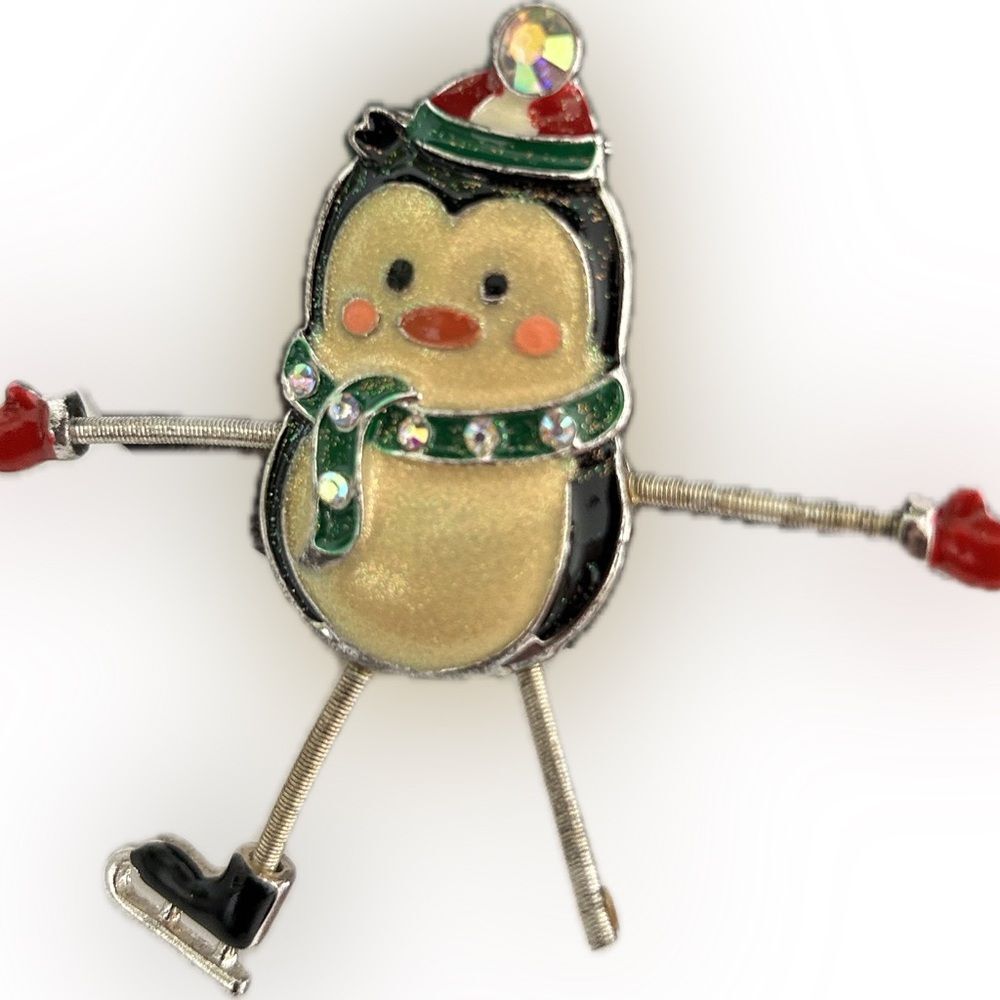 Charming Vintage Style Festive Red & Green Accents Penguin Fashion Brooch